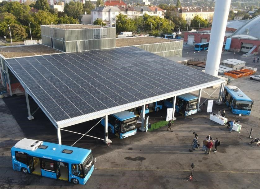 Solární parkoviště pro busy Kelenföld, Budapest, zdroj: FB starosta Gergely Karácsony
